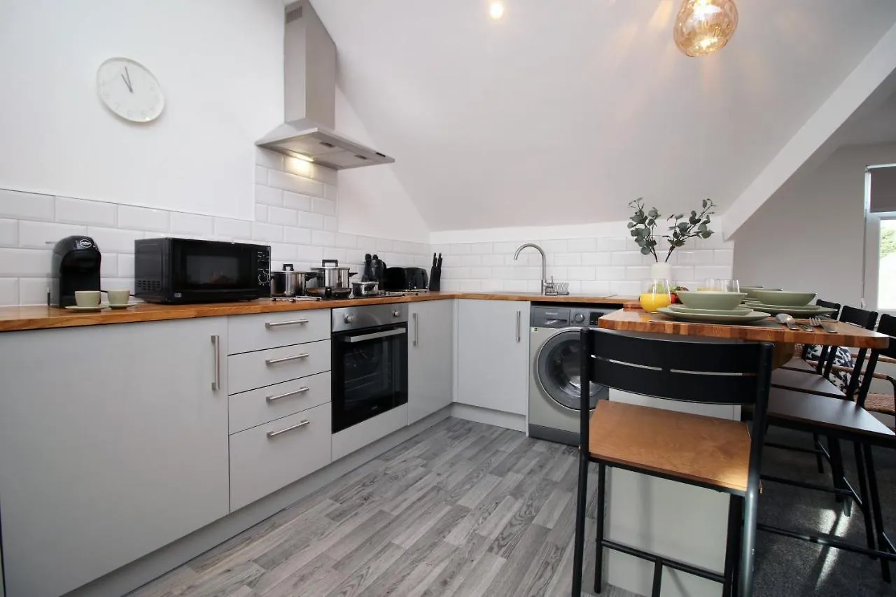Apartment No 49 City Apartments, Perfect For Business And Leisure Stays, 10 Min Drive Into City Centre, Easy Access To Local Transport, 1Br And 2Br Available, Free Parking Cardiff United Kingdom