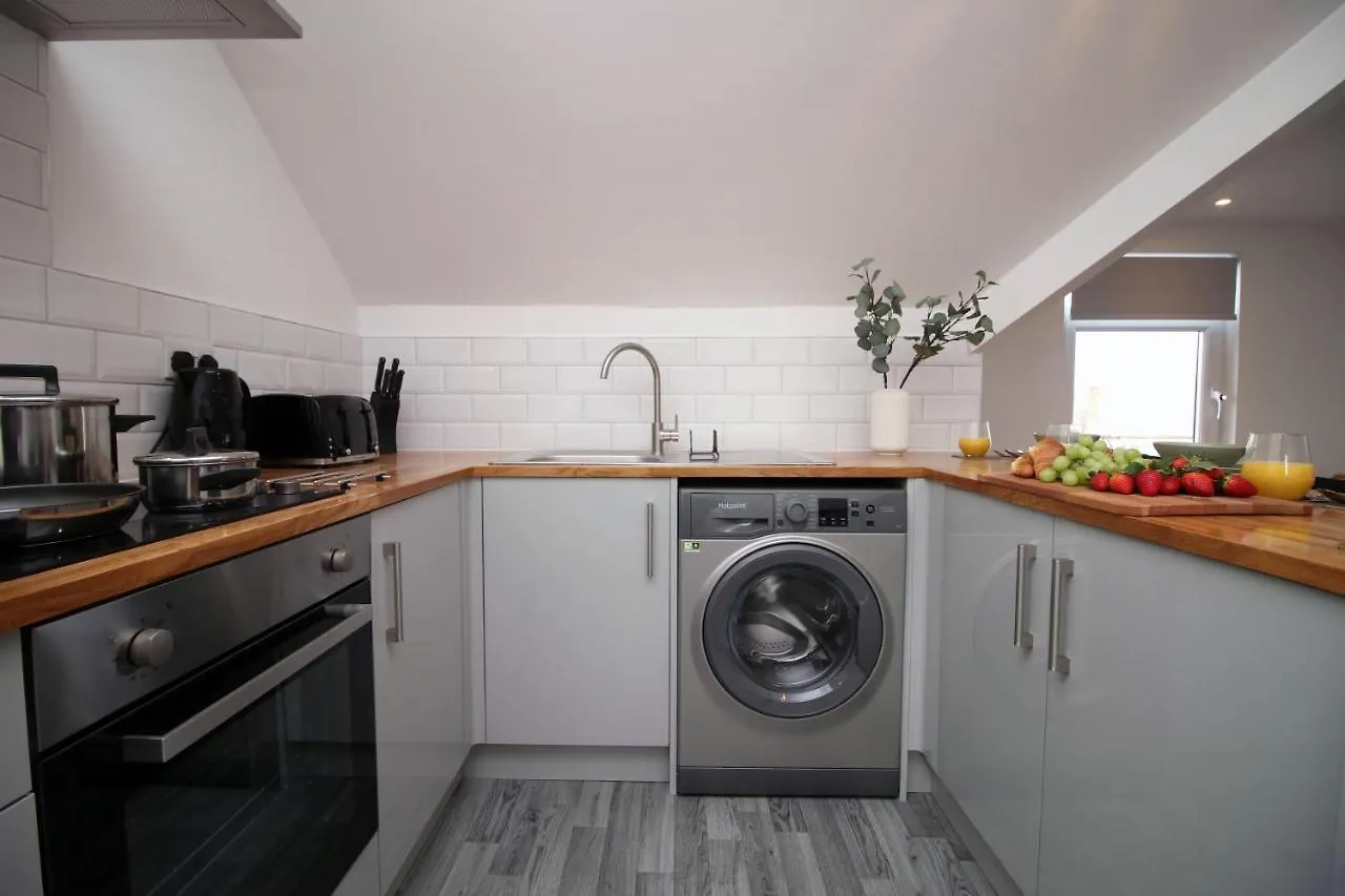 No 49 City Apartments, Perfect For Business And Leisure Stays, 10 Min Drive Into City Centre, Easy Access To Local Transport, 1Br And 2Br Available, Free Parking Cardiff United Kingdom