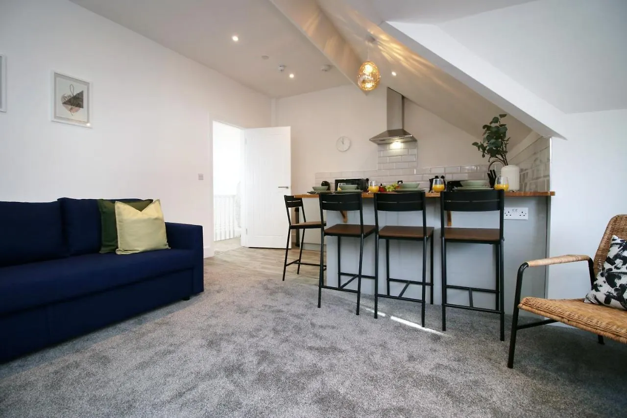 Apartment No 49 City Apartments, Perfect For Business And Leisure Stays, 10 Min Drive Into City Centre, Easy Access To Local Transport, 1Br And 2Br Available, Free Parking Cardiff