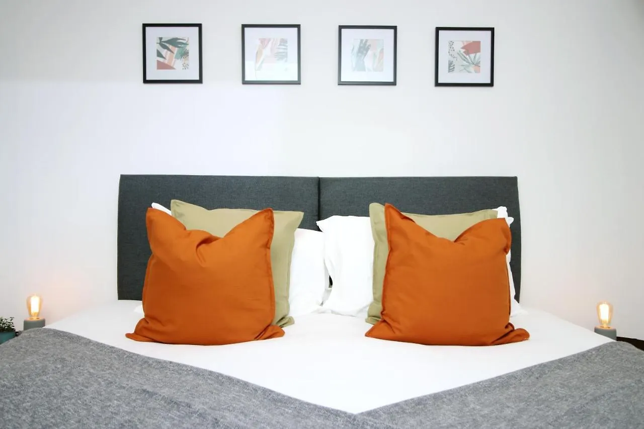 No 49 City Apartments, Perfect For Business And Leisure Stays, 10 Min Drive Into City Centre, Easy Access To Local Transport, 1Br And 2Br Available, Free Parking location