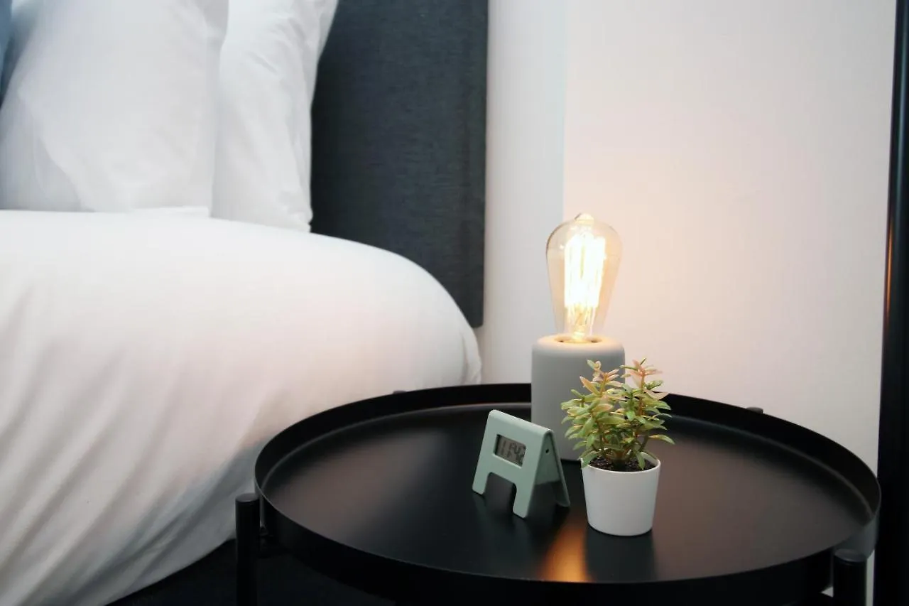 No 49 City Apartments, Perfect For Business And Leisure Stays, 10 Min Drive Into City Centre, Easy Access To Local Transport, 1Br And 2Br Available, Free Parking Cardiff Apartment