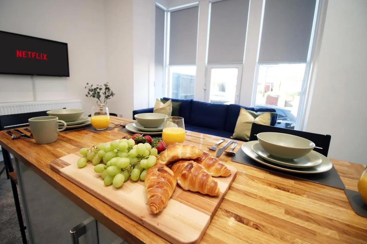 No 49 City Apartments, Perfect For Business And Leisure Stays, 10 Min Drive Into City Centre, Easy Access To Local Transport, 1Br And 2Br Available, Free Parking Cardiff 0*,  United Kingdom