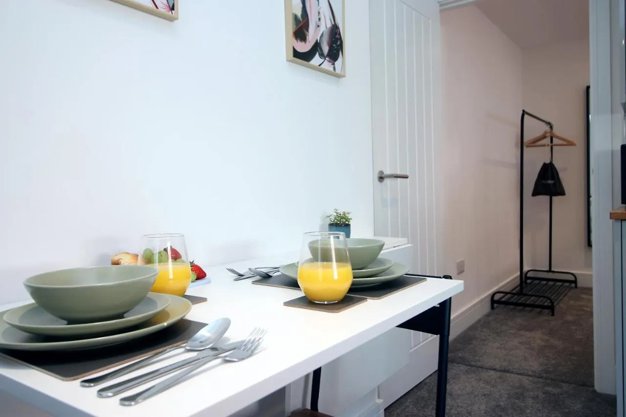No 49 City Apartments, Perfect For Business And Leisure Stays, 10 Min Drive Into City Centre, Easy Access To Local Transport, 1Br And 2Br Available, Free Parking Cardiff United Kingdom