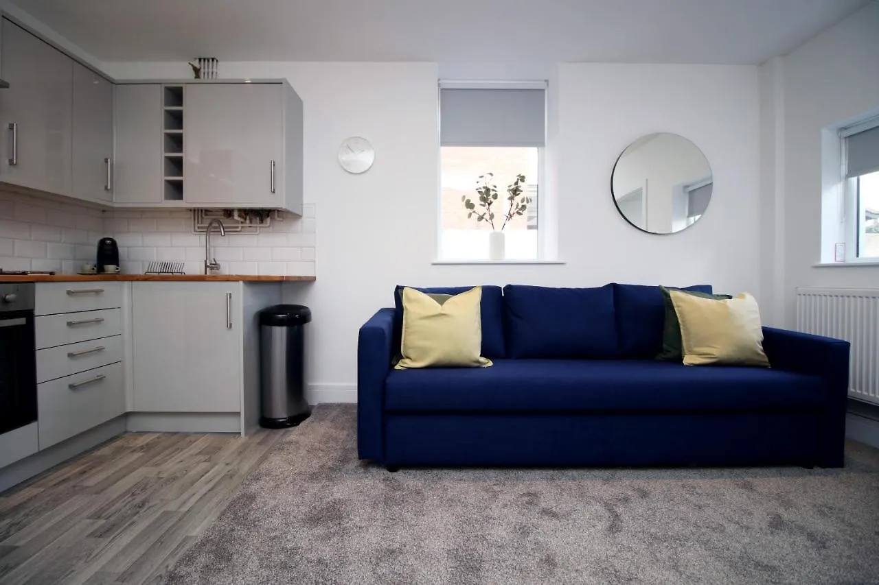 No 49 City Apartments, Perfect For Business And Leisure Stays, 10 Min Drive Into City Centre, Easy Access To Local Transport, 1Br And 2Br Available, Free Parking Cardiff