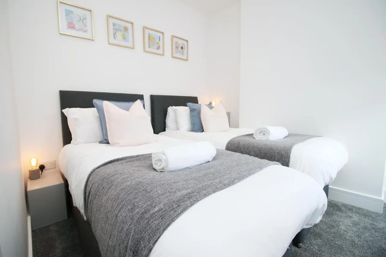 Apartment No 49 City Apartments, Perfect For Business And Leisure Stays, 10 Min Drive Into City Centre, Easy Access To Local Transport, 1Br And 2Br Available, Free Parking Cardiff United Kingdom
